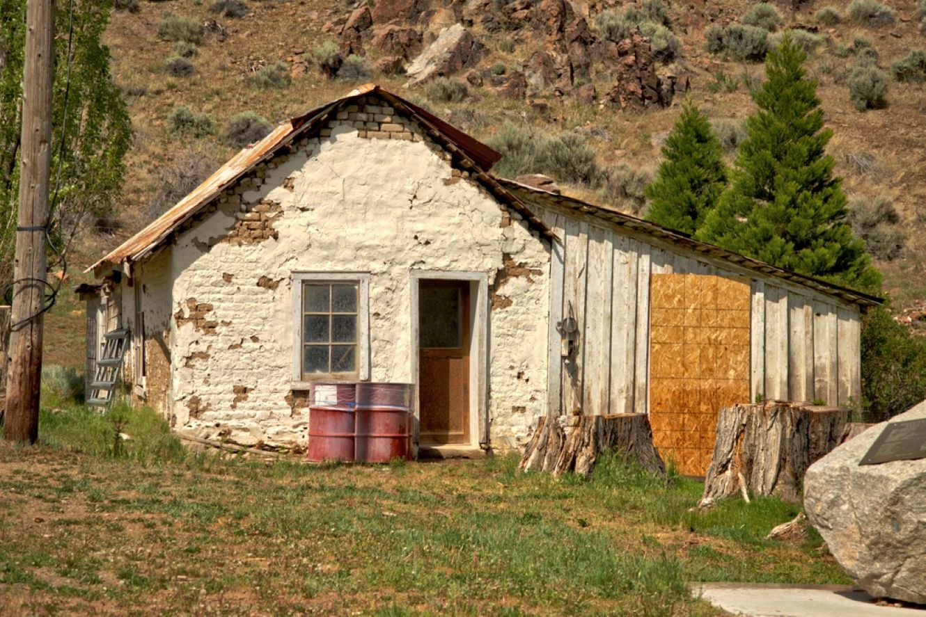 Old cabin in Unionville, Nevada