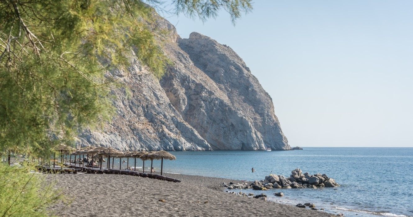 10 Top Family-Friendly Beaches To Visit In Santorini