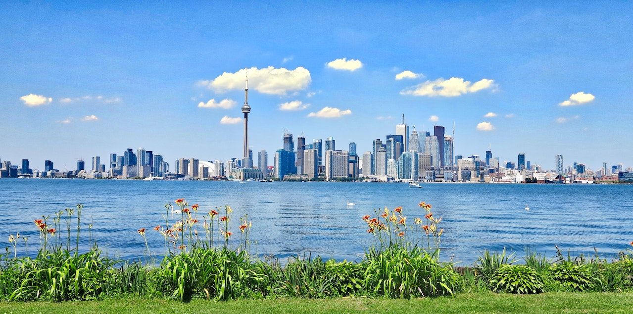 View of Toronto skyline 