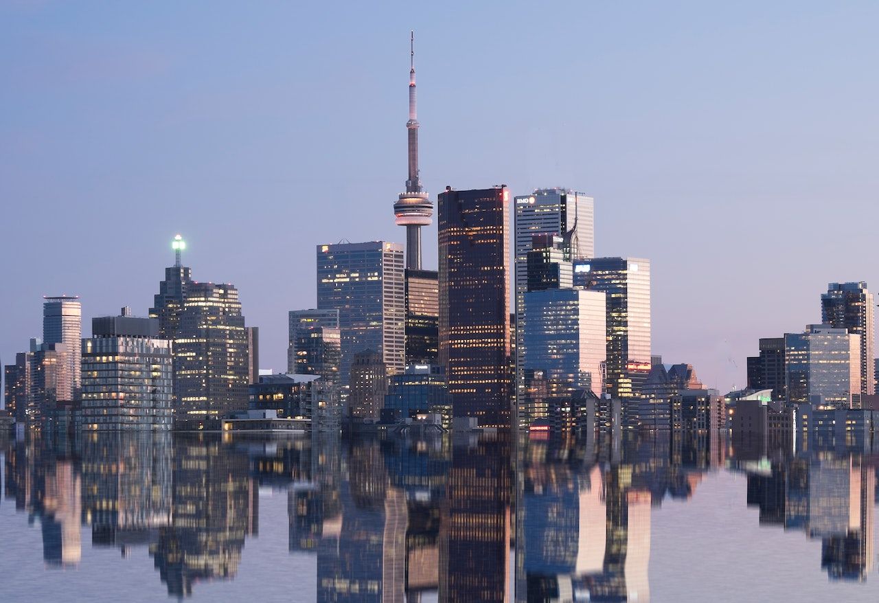  Skyline view of Toronto, Canada 