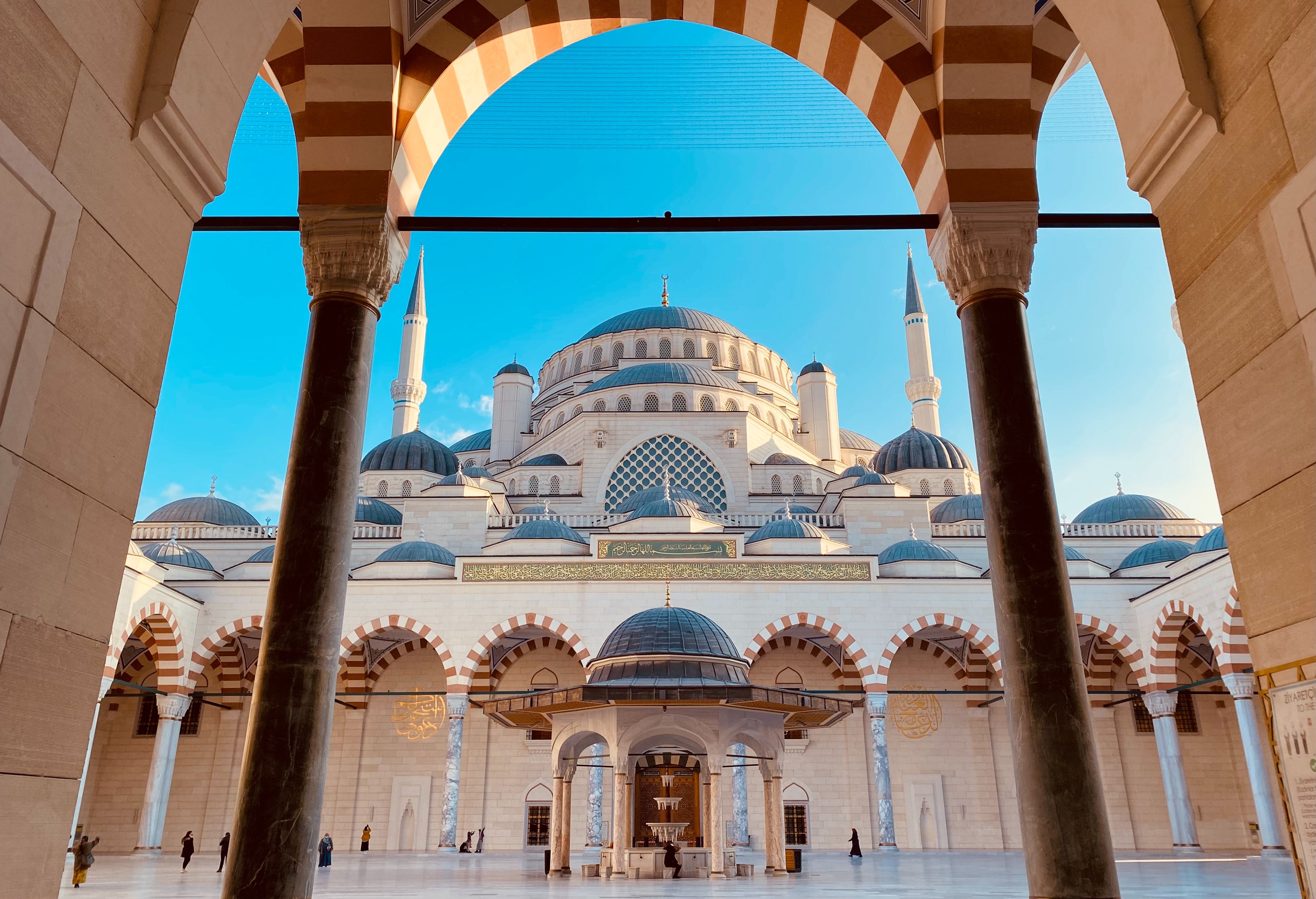 Vista de baixo ângulo na Hagia Sophia