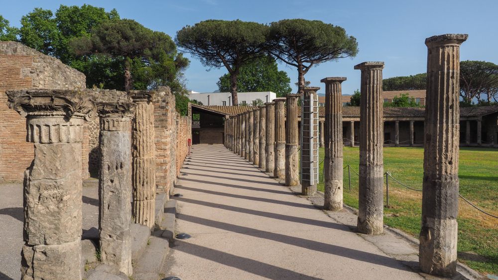 Comment voir la caserne des gladiateurs de Pompéi, où les soldats ...