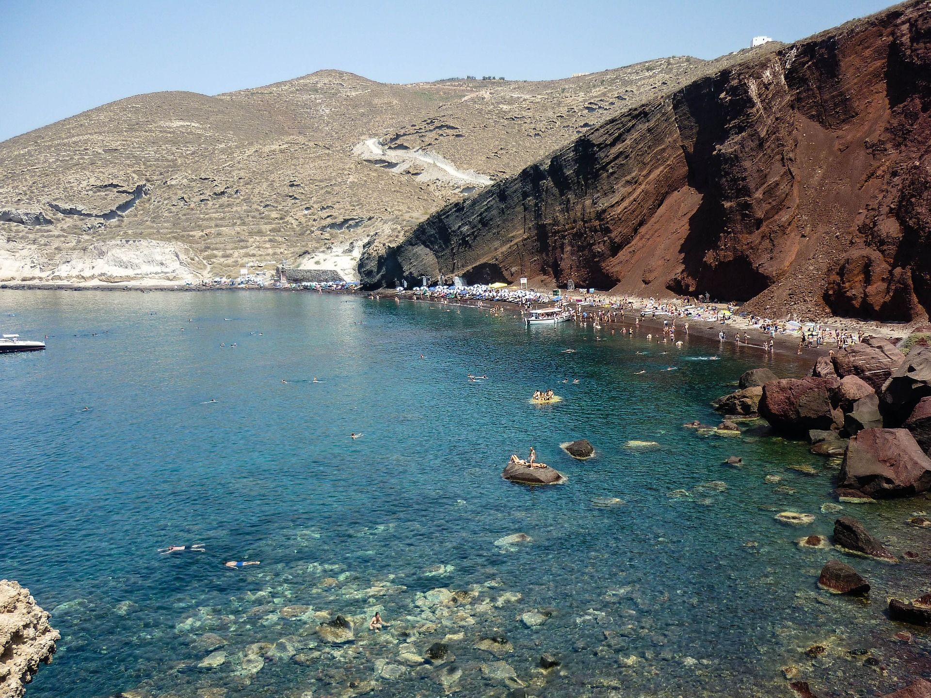 Κόκκινη παραλία στη Σαντορίνη, Ελλάδα