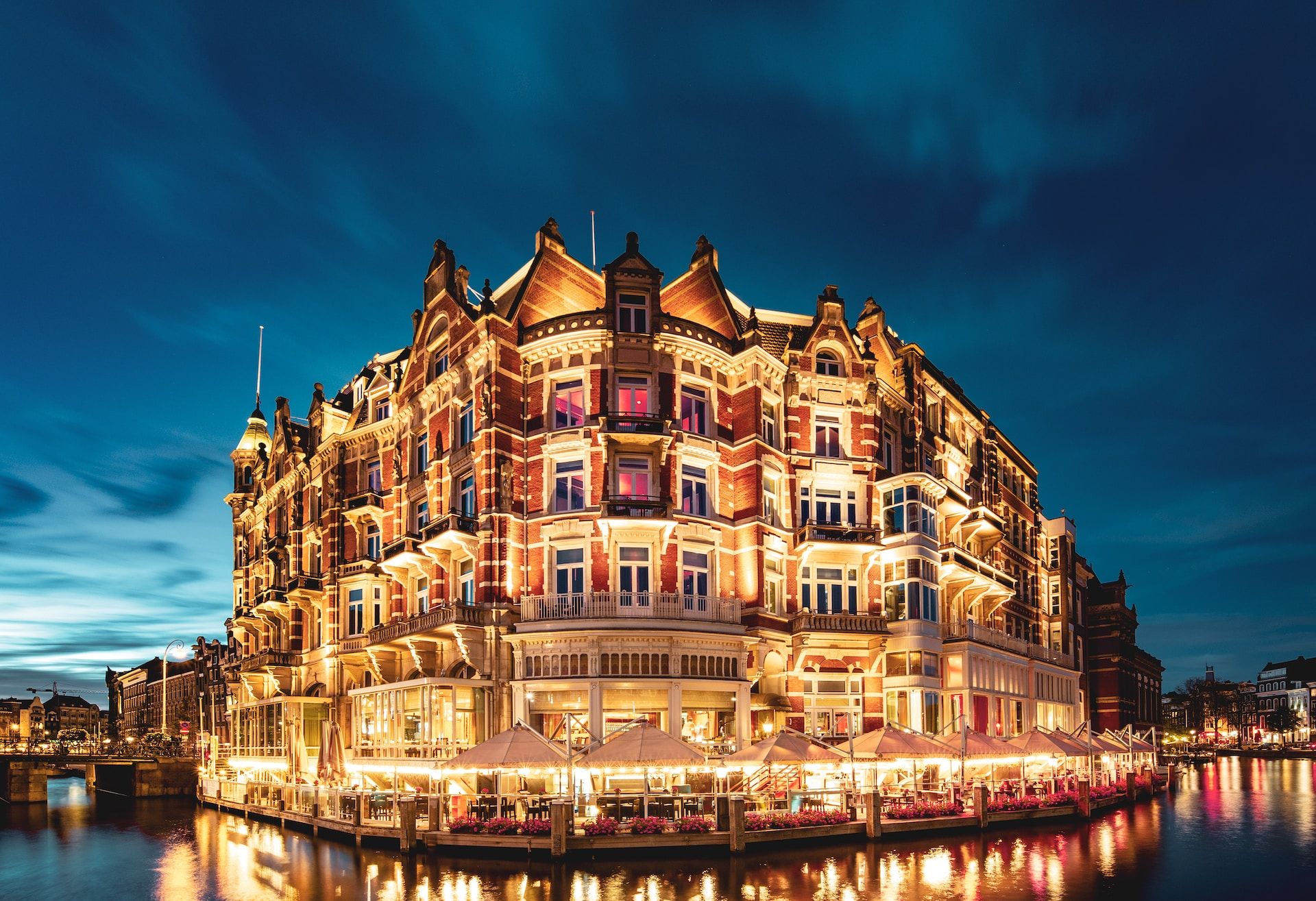 地図・旅行ガイド GREAT HOTELS OF THE WORLD CLASSIC HOTEL Frommers | Find the Oldest Hotel in Each Country with These…