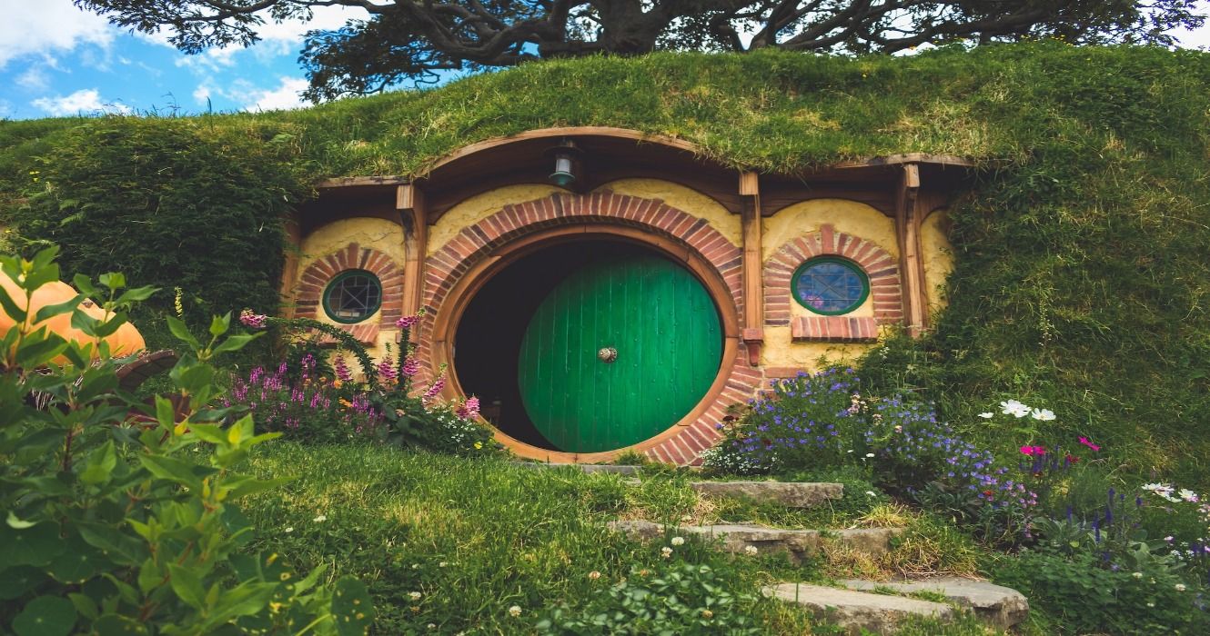 A hobbit house at the Hobbiton movie set in New Zealand