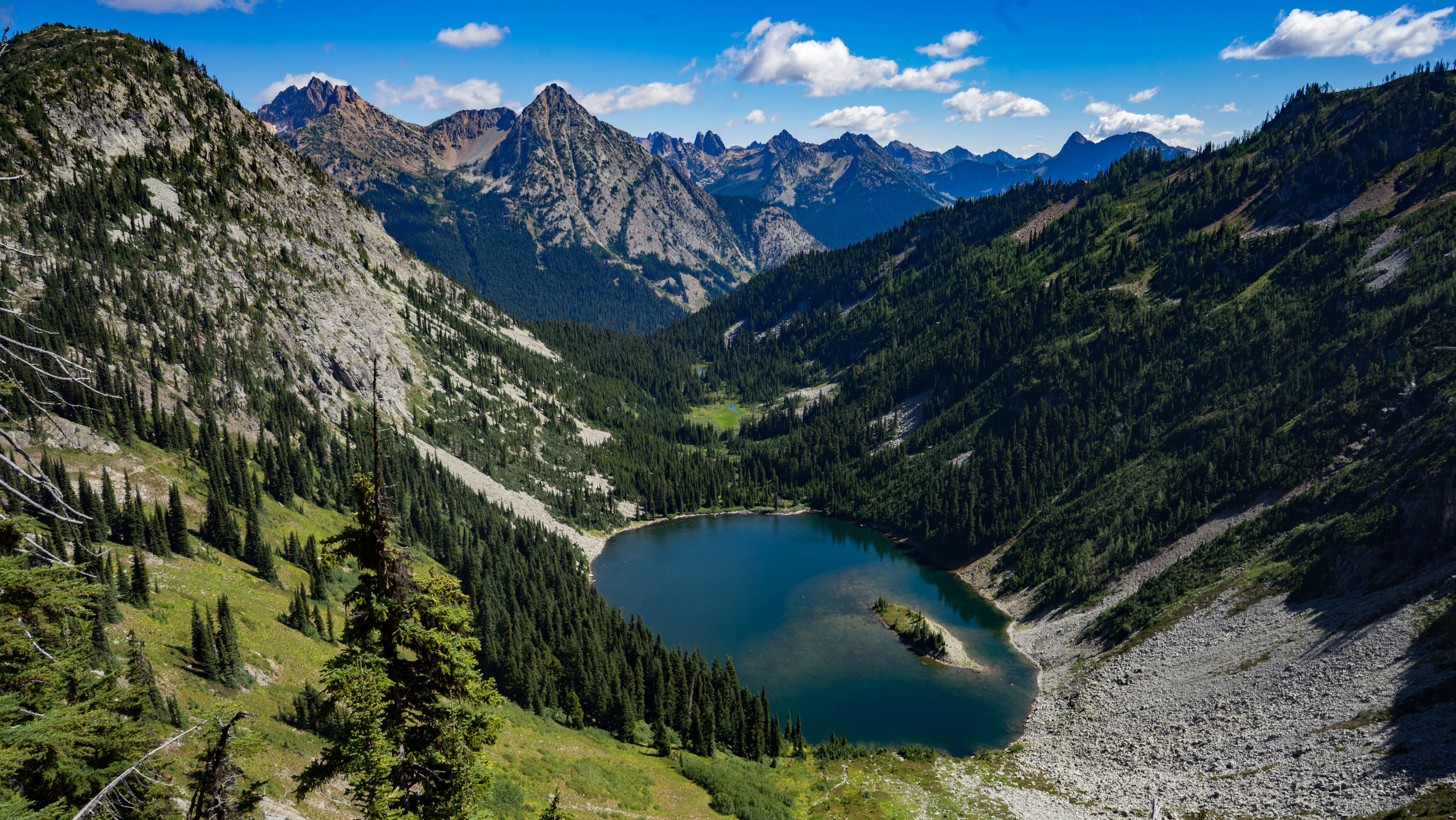 Scenic view of lakes and forests in Washington state 