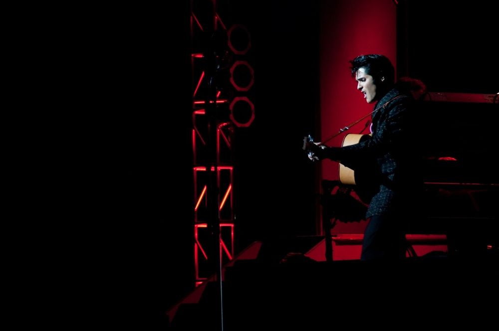 Elvis Presley impersonator show in Branson, Missouri