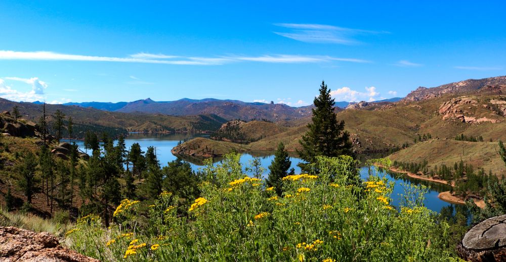 13 Lakes In & Near Colorado Springs That Are Worth Planning A Vacation