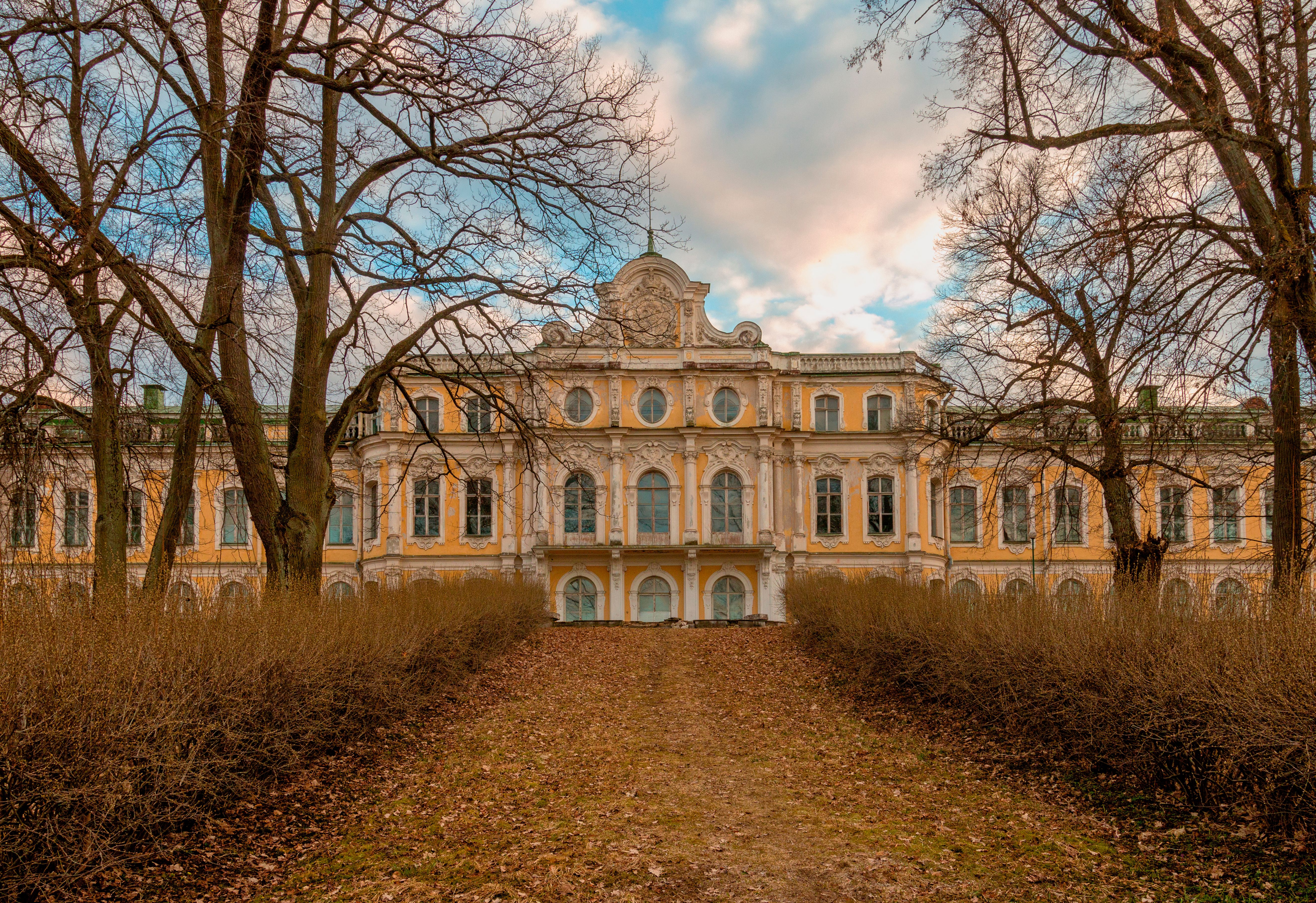 residence of the Nikolaevichi branch of the Romanov family, a manor on Peterhof Road