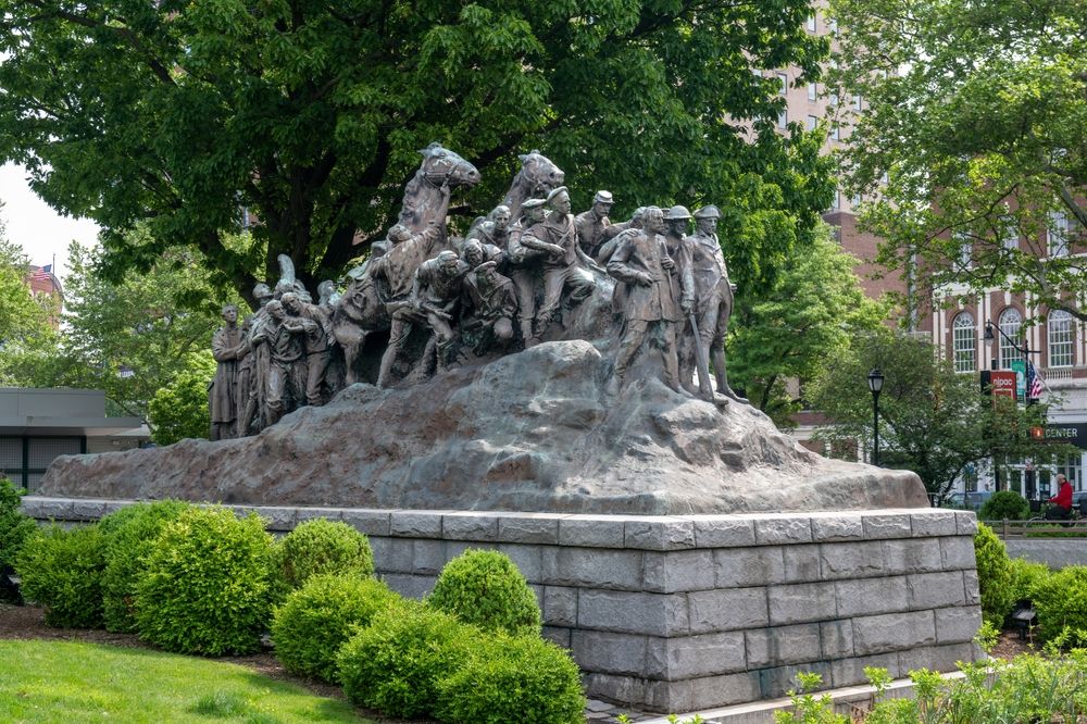 Wars of America is a bronze sculpture in Military Park, Newark
