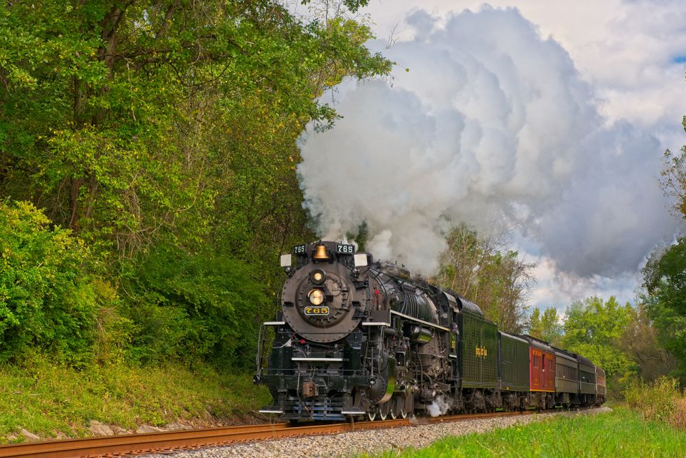 10 Super Local Train Routes That Are As Scenic As They Get In The Fall