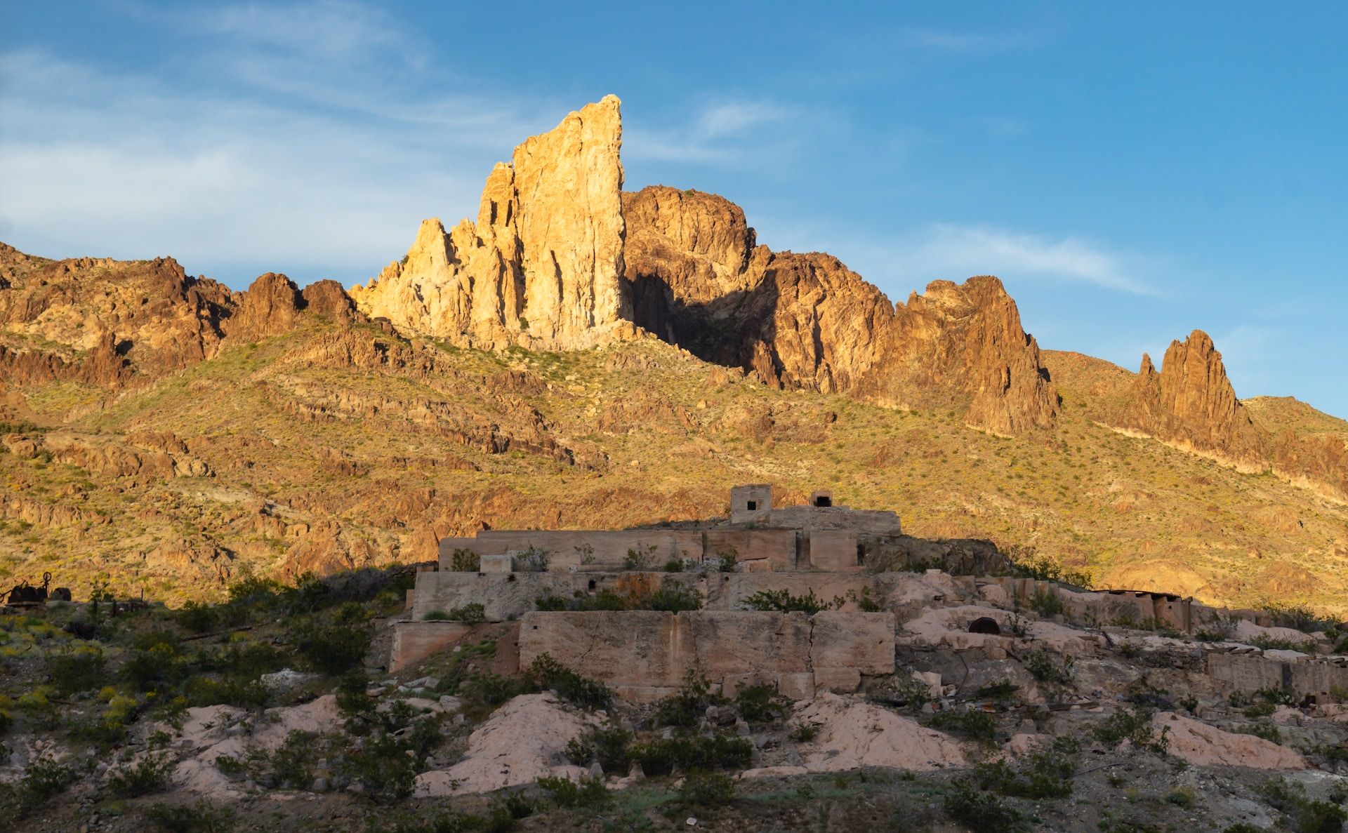 Ruins of the Tom Reed Mine in Oatmantown, Arizona