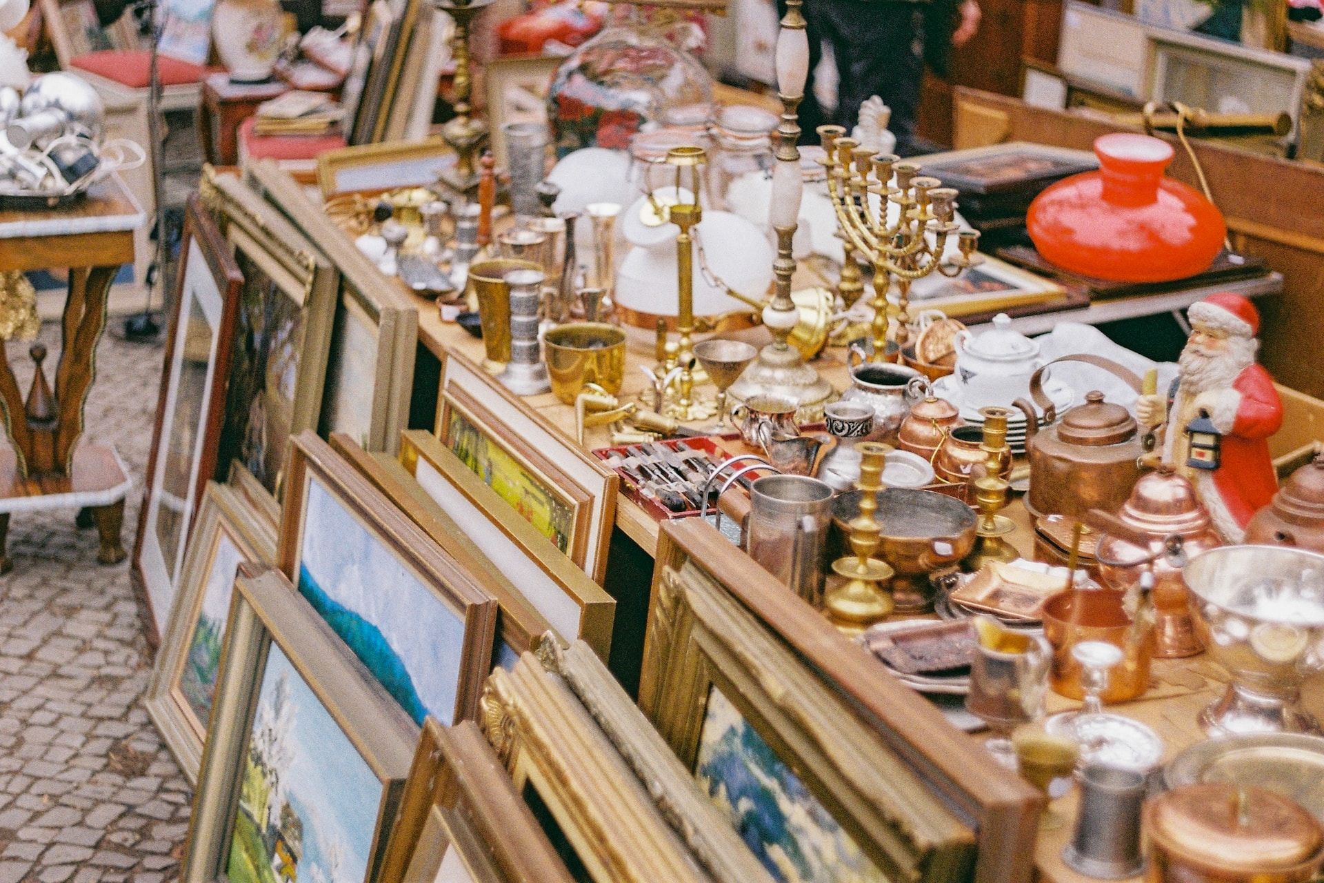 Antiques and paintings in a flea market