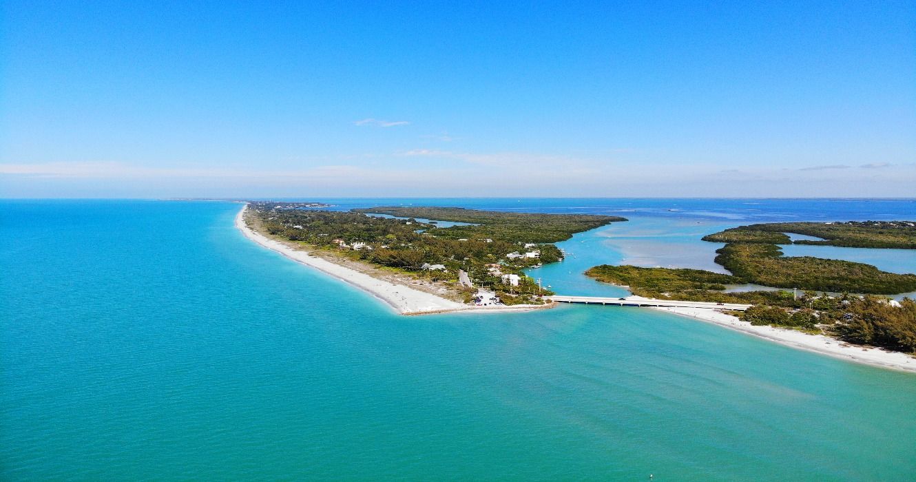Vista aérea de la isla Captiva y la isla Sanibel en el condado de Lee, Florida, EE.UU.