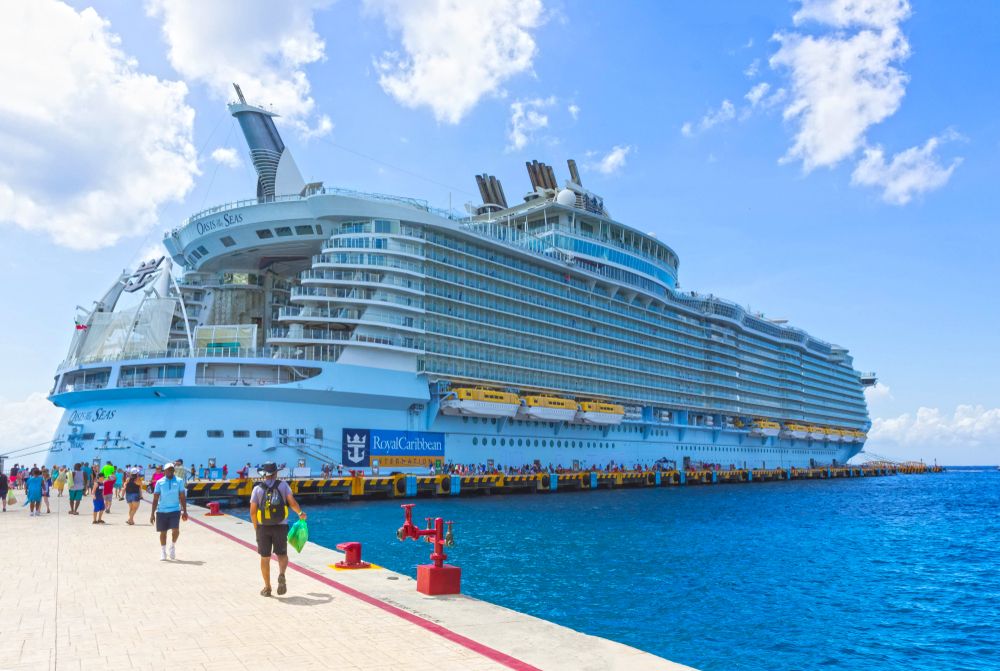 Royal Carribean cruise ship Oasis of the Seas, Cozumel, Mexico