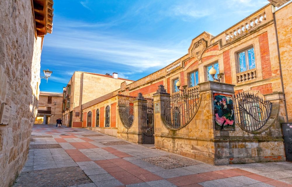 A Day Trip To Salamanca From Madrid How To Spend A Day In The Golden City