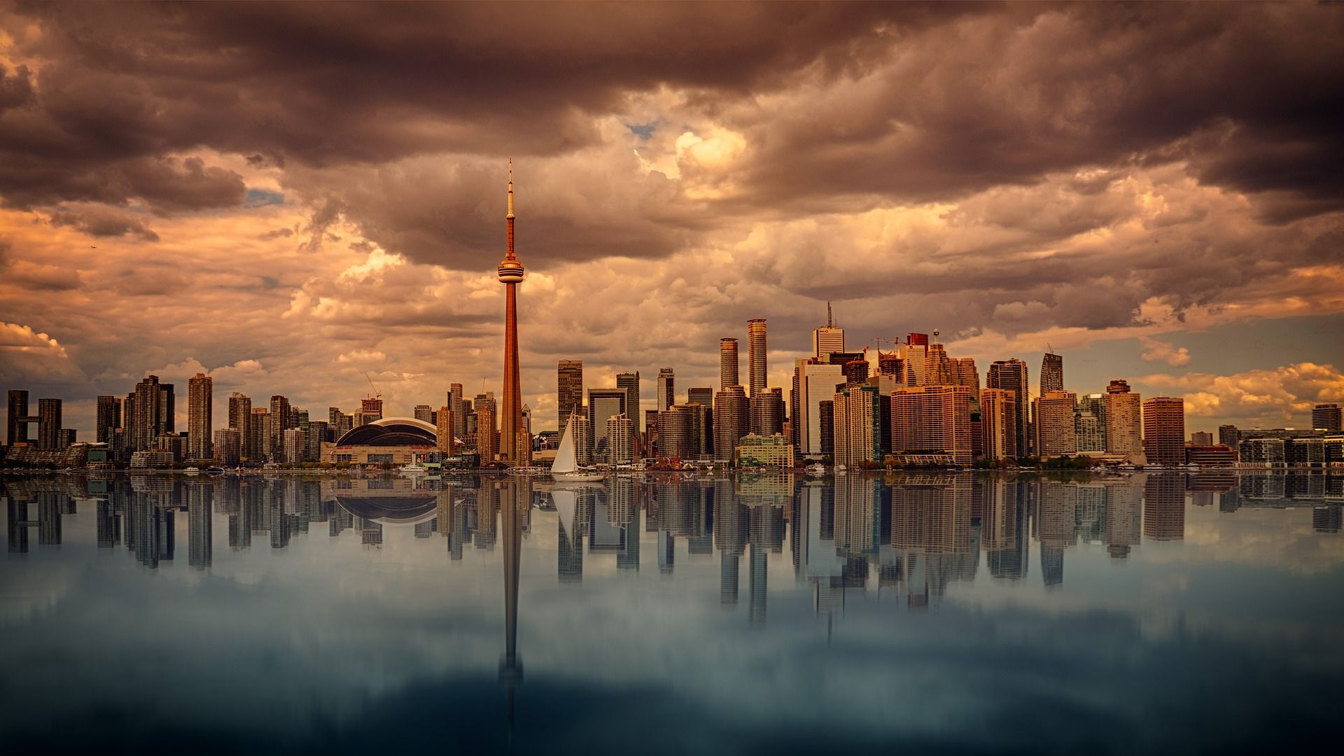 A view of Toronto at sunset