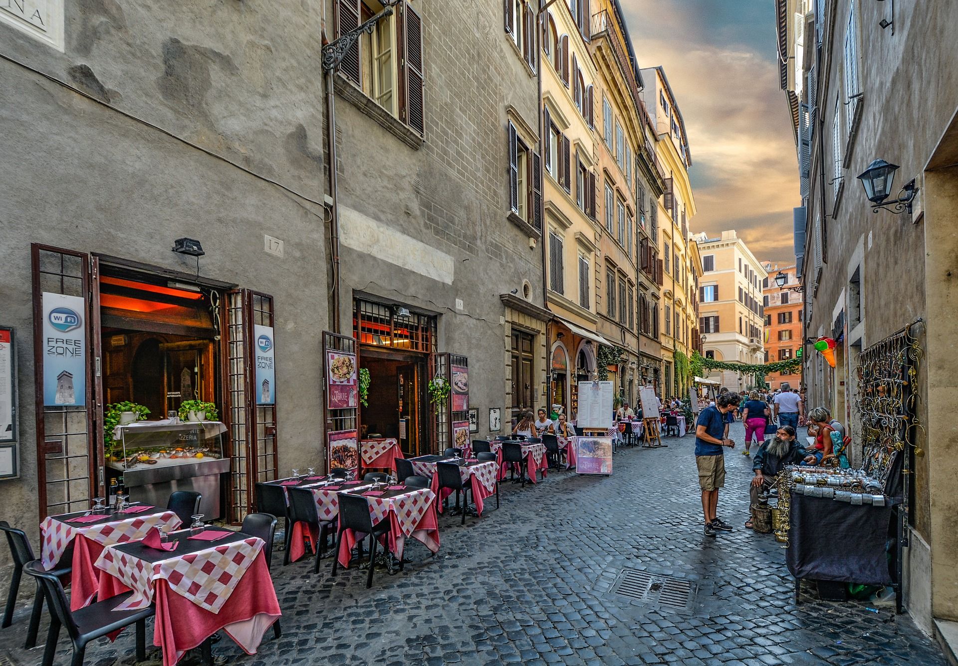 Traditional street cafes in Rome