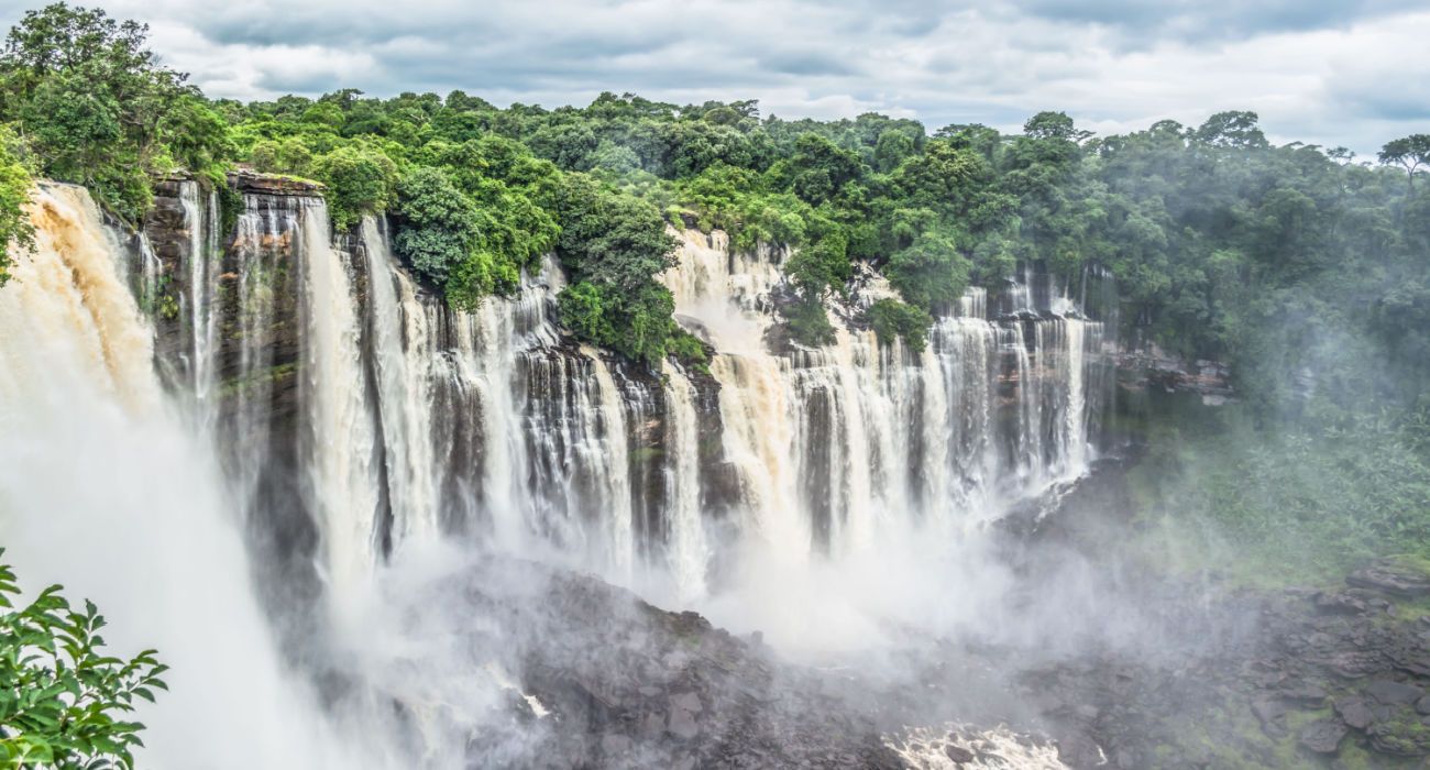 This Massive Waterfall In Africa Is One Of The Largest & Yet ...