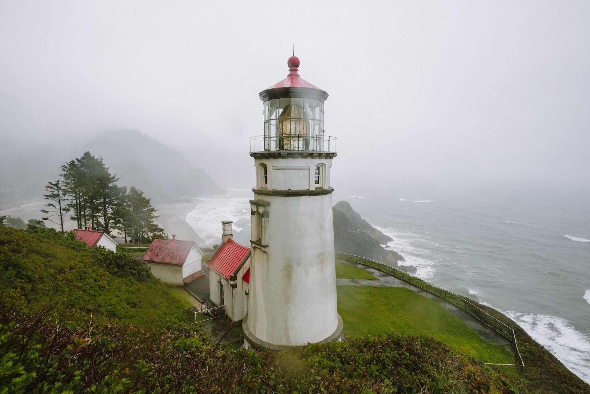 10 Most Impressive Lighthouses In The U.S.