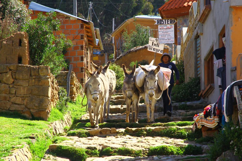 Hilly streets of Isla del Sol