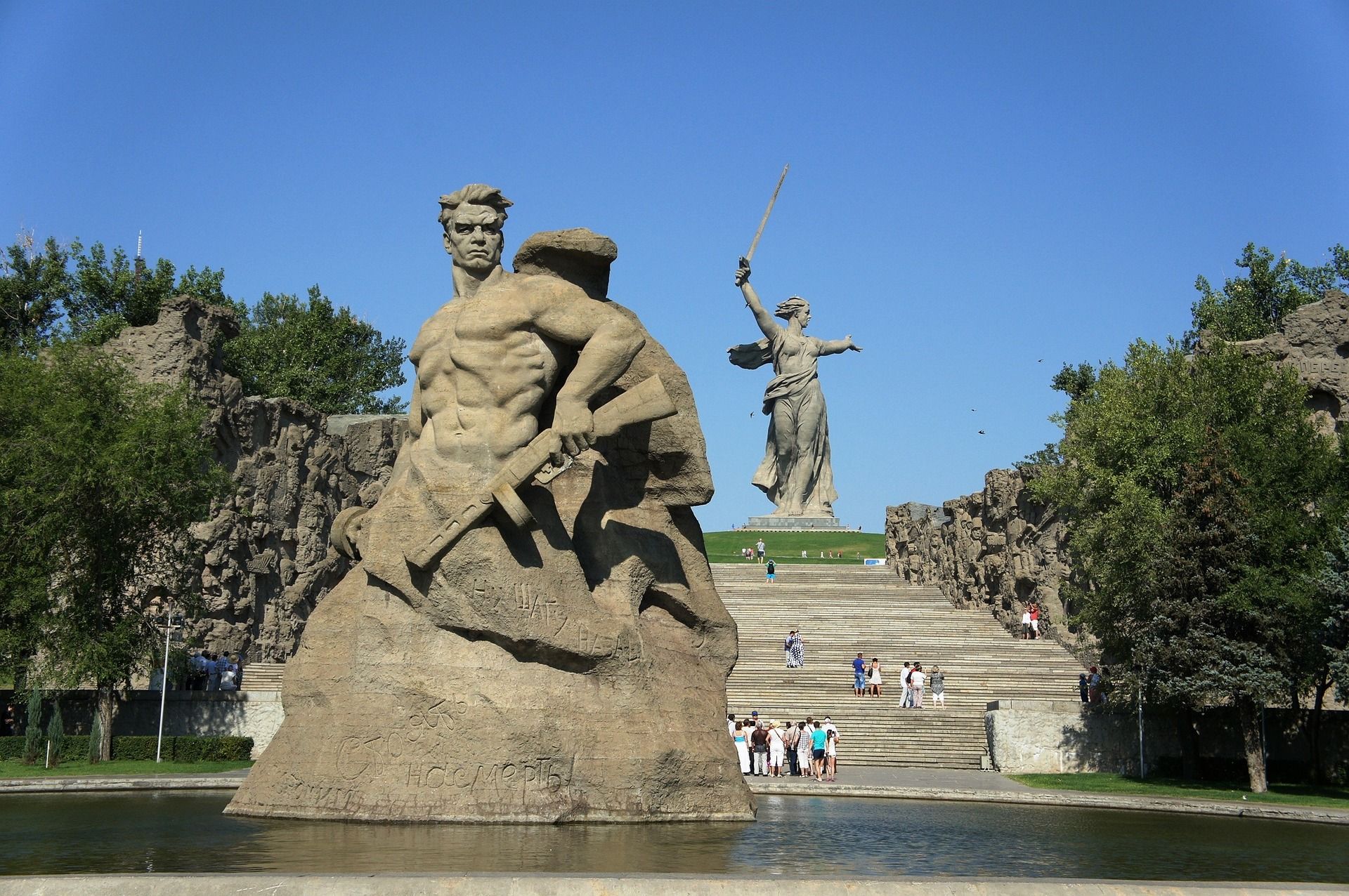 10 Greatest Battlefields Around The World That Still Echo With Ghosts ...
