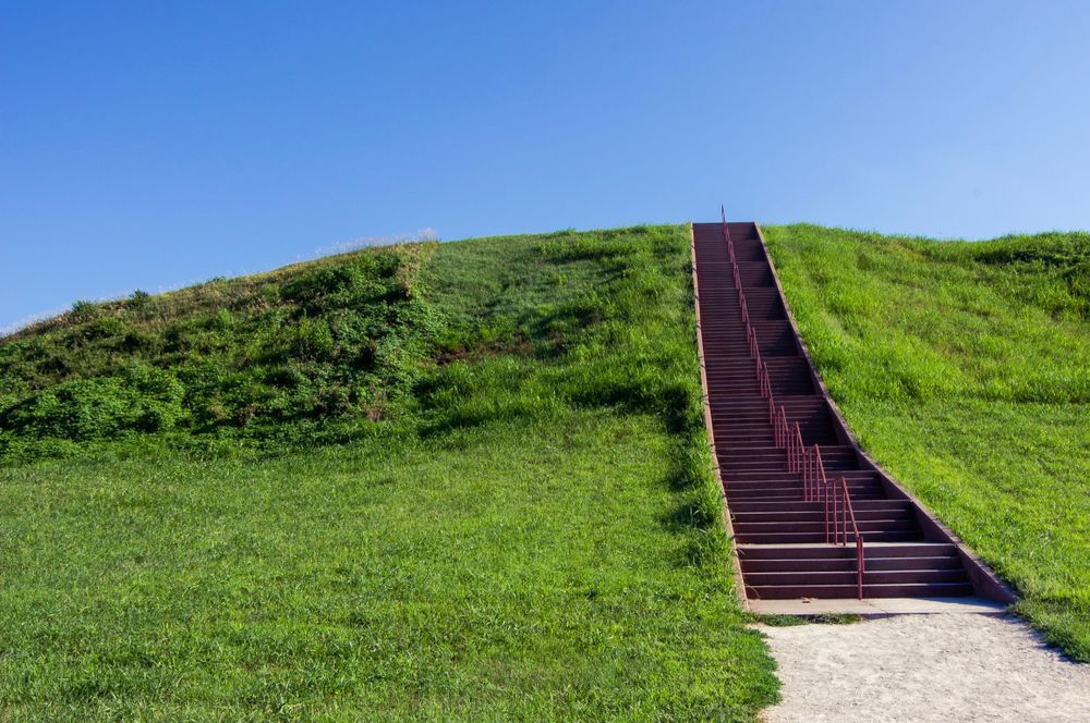Monk's Mound at Cahokia Mounds State Historic Site, Collinsville