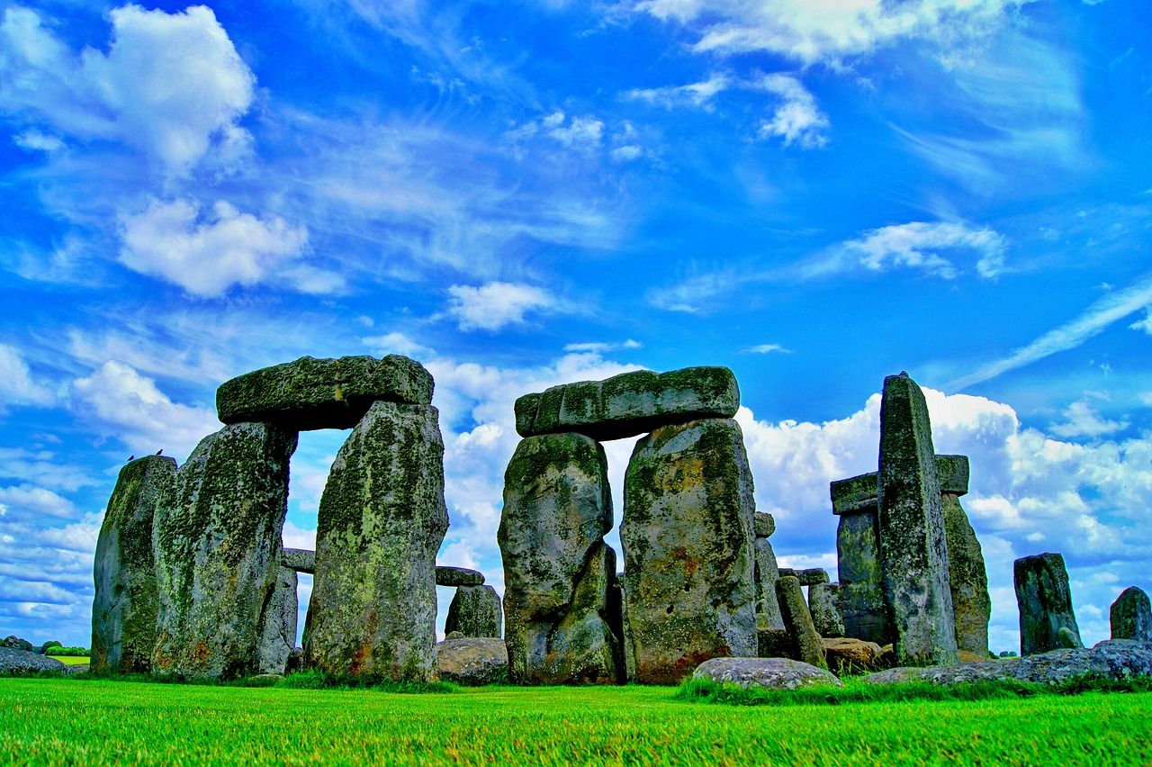 Check Out These 10 London To Stonehenge Road Trip Stops For A