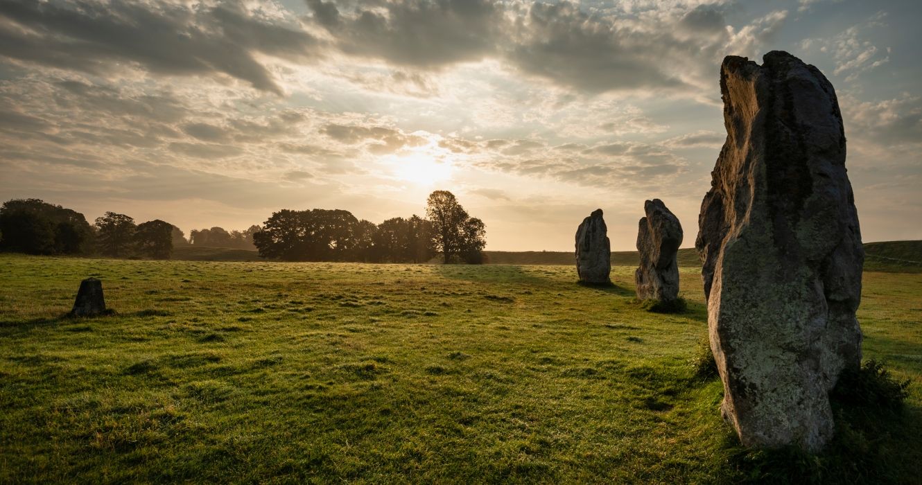 Avebury Henge: Why This Stonehenge Alternative Is Just As Impressive