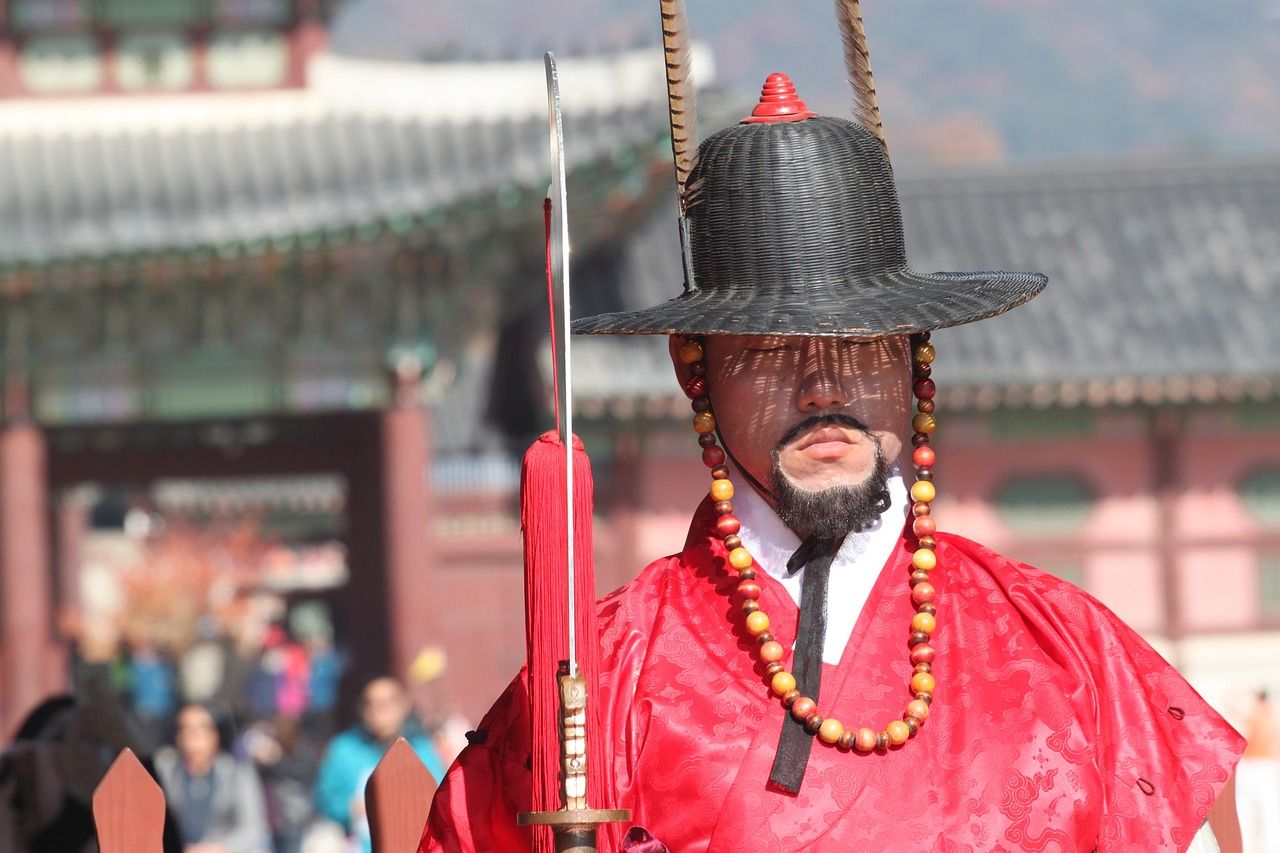 Guard in traditional clothes at Gyeongbokgung Palace