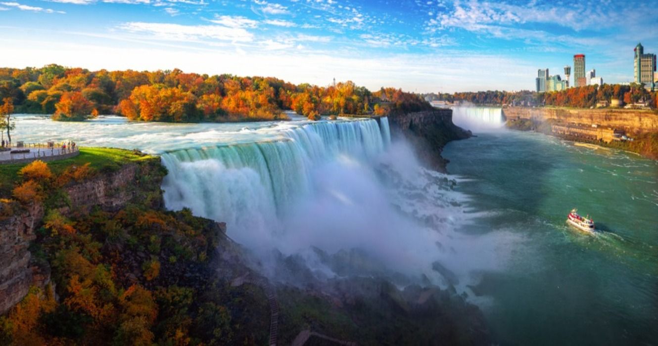 A view of Niagara Falls in the fall, with fall foliage and autumn colors