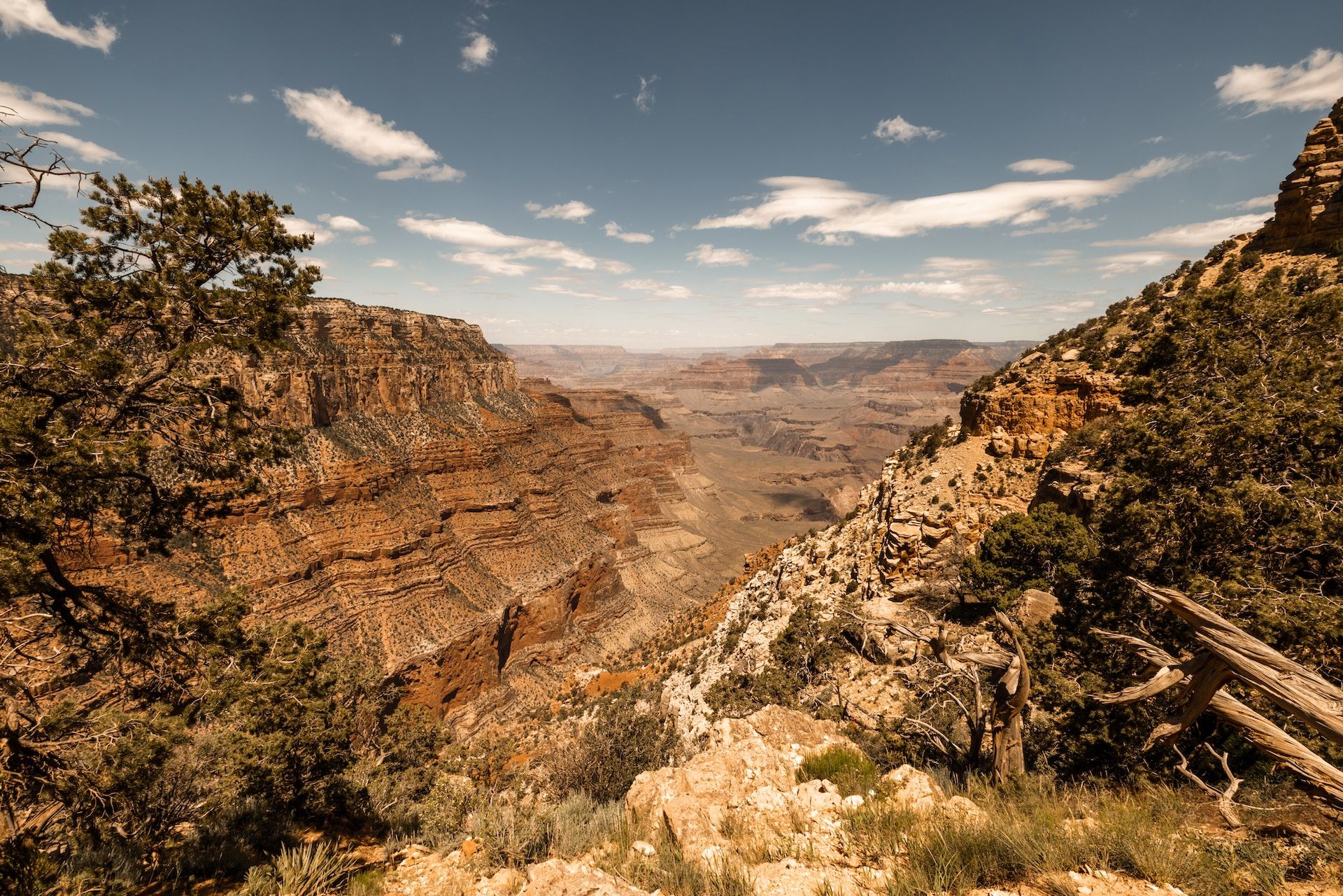 A scenic overlook off South Kaibab Trail in the Grand Canyon