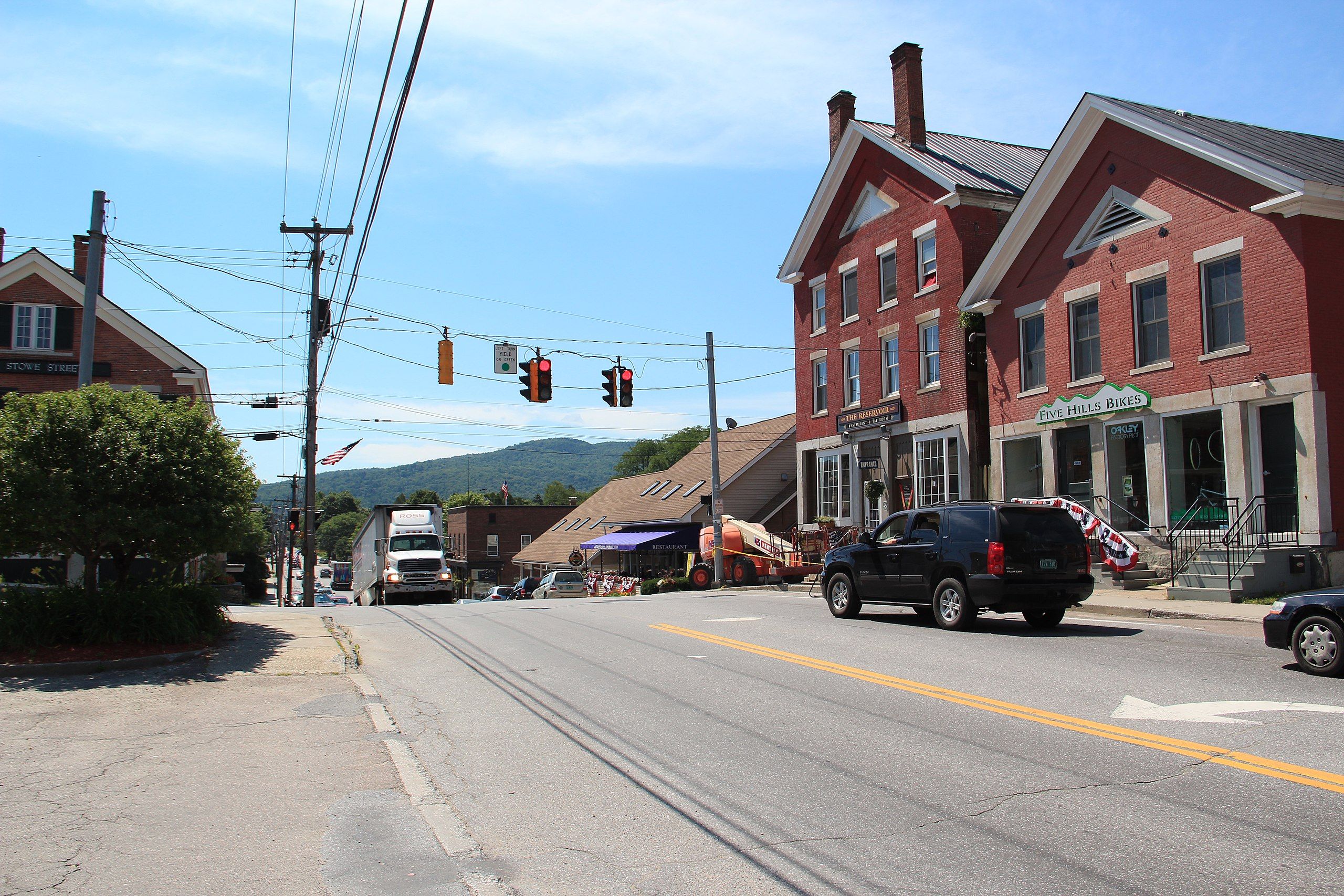 10 Best Day Hikes In Vermont To Take During Scenic October