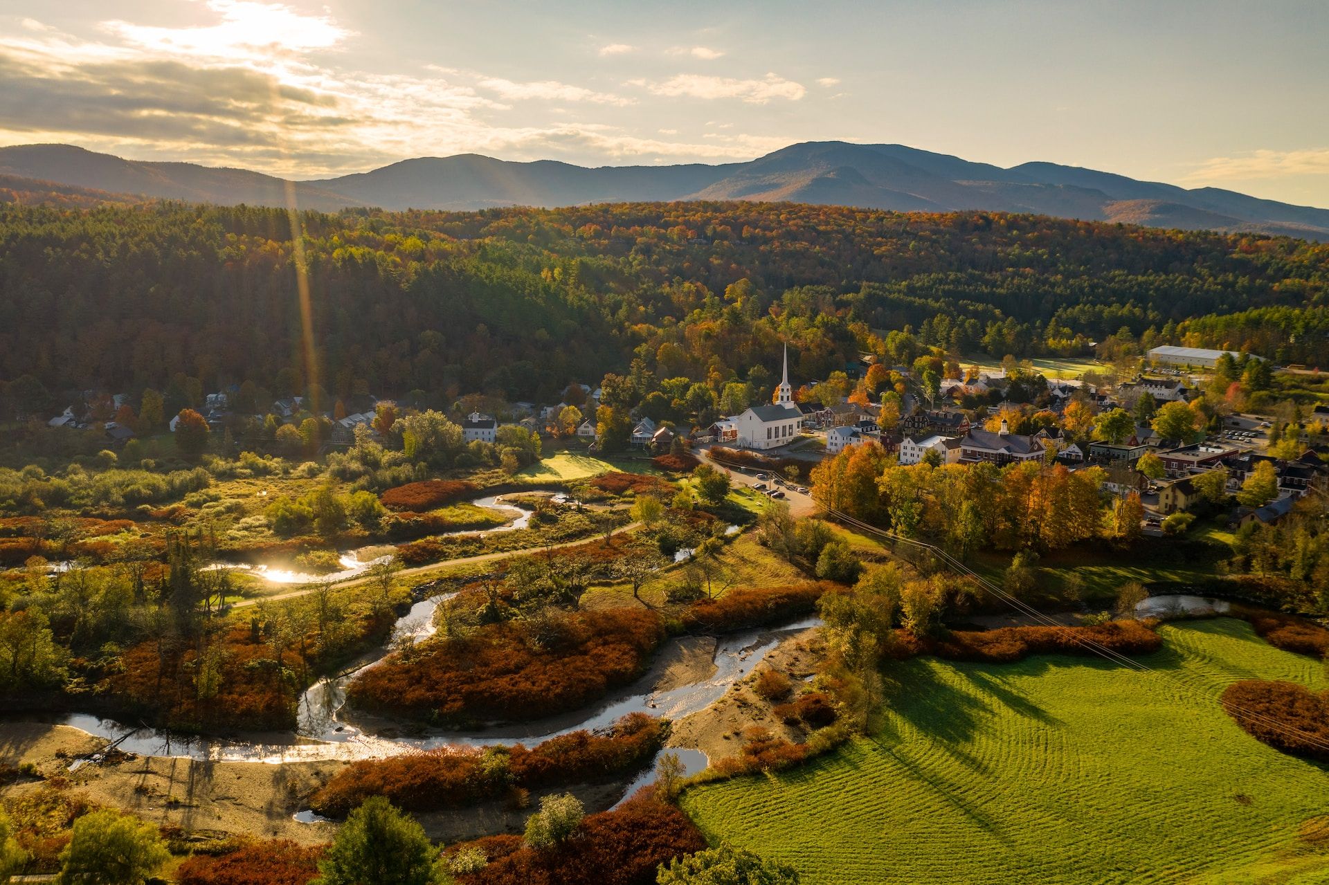 10 Best Mountain Towns In The U.S. For Fall Foliage Viewing