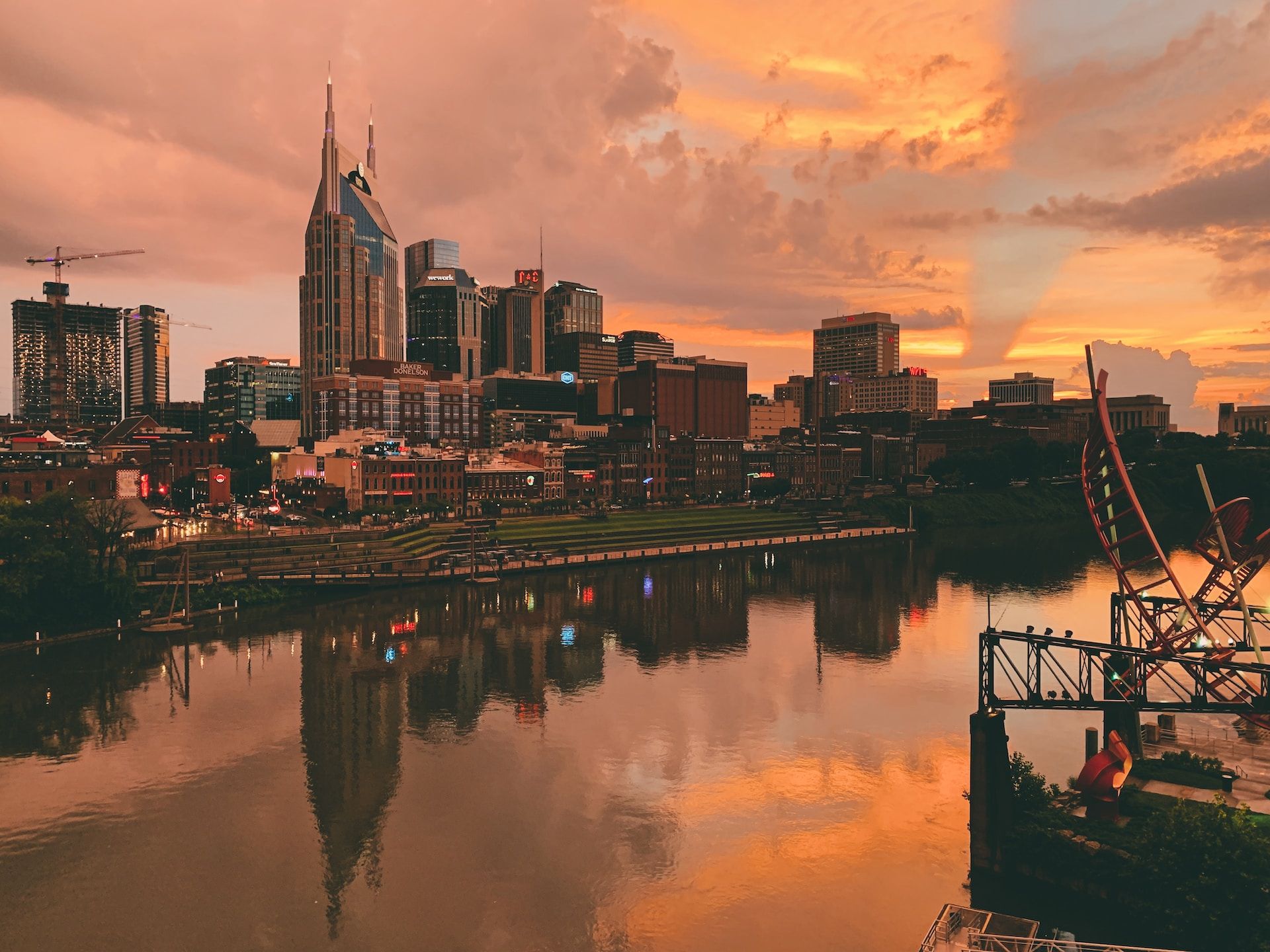 Orange skies over the Nashville skyline