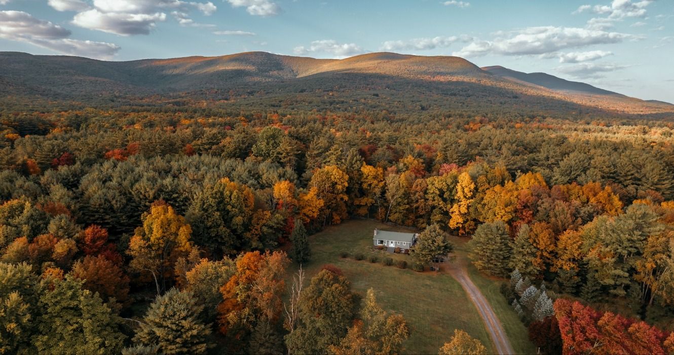 Autumn colors and fall foliage in the Catskill Mountains, The Catskills, New York, USA
