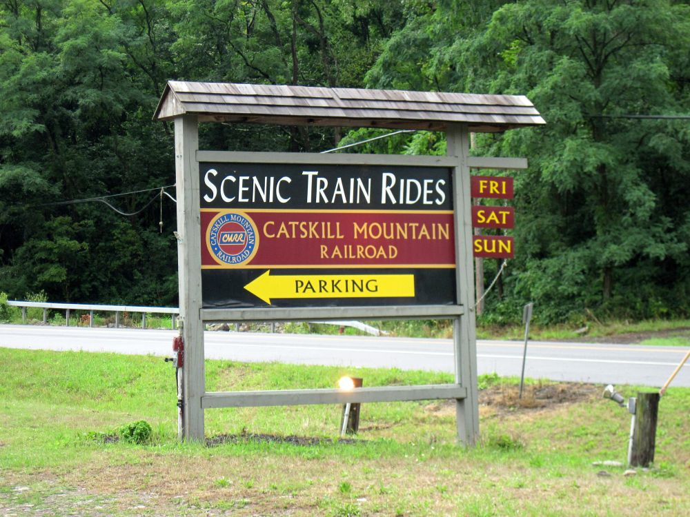 10 Super Local Train Routes That Are As Scenic As They Get In The Fall