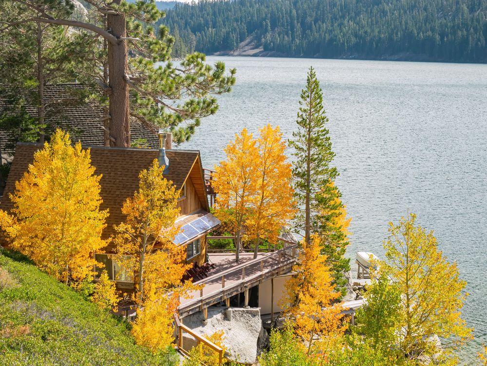 Here's Where You Can See Beautiful Fall Foliage In Lake Tahoe