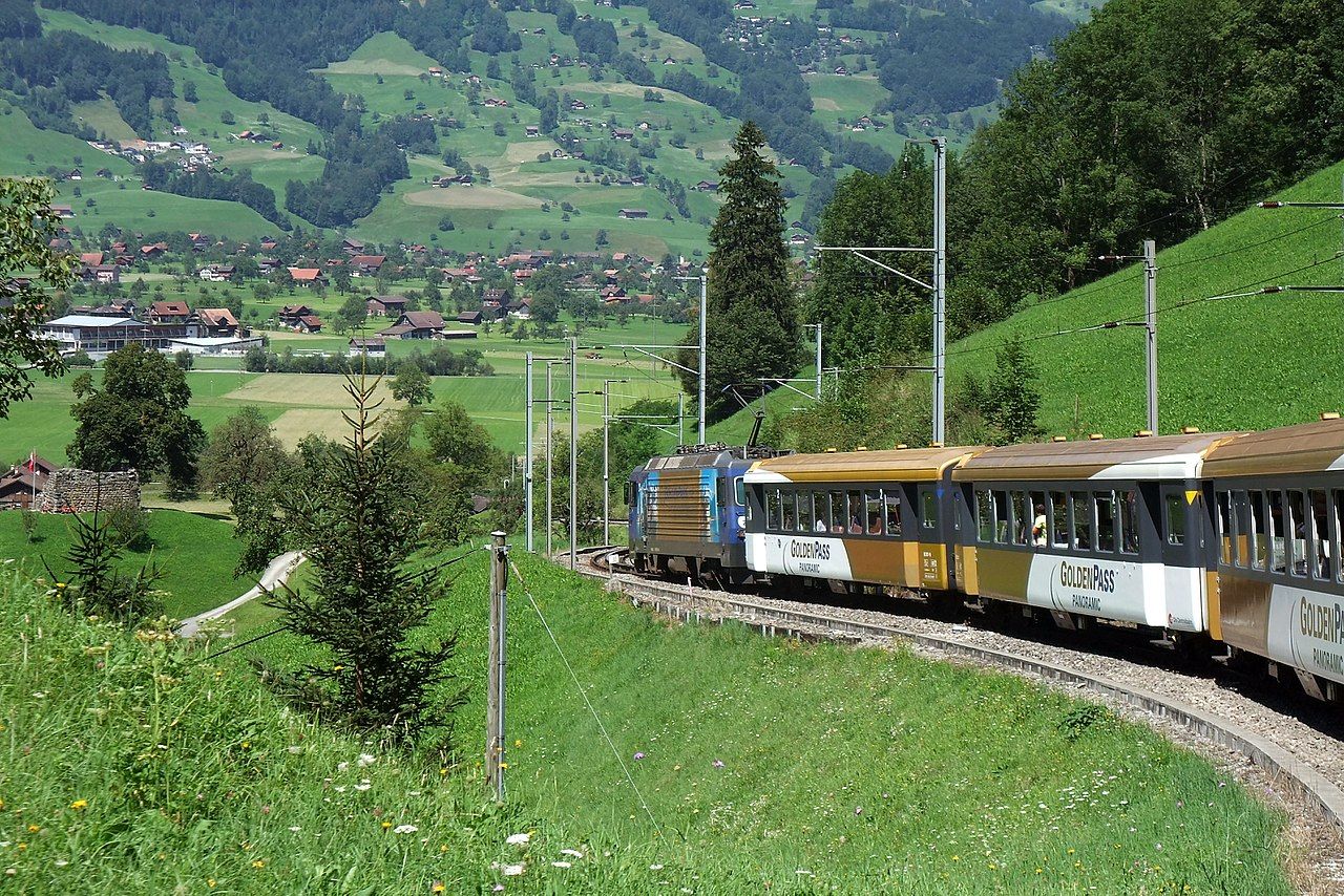  From the Brünig Pass down to Lucerne on a cog wheel section of the GoldenPass line