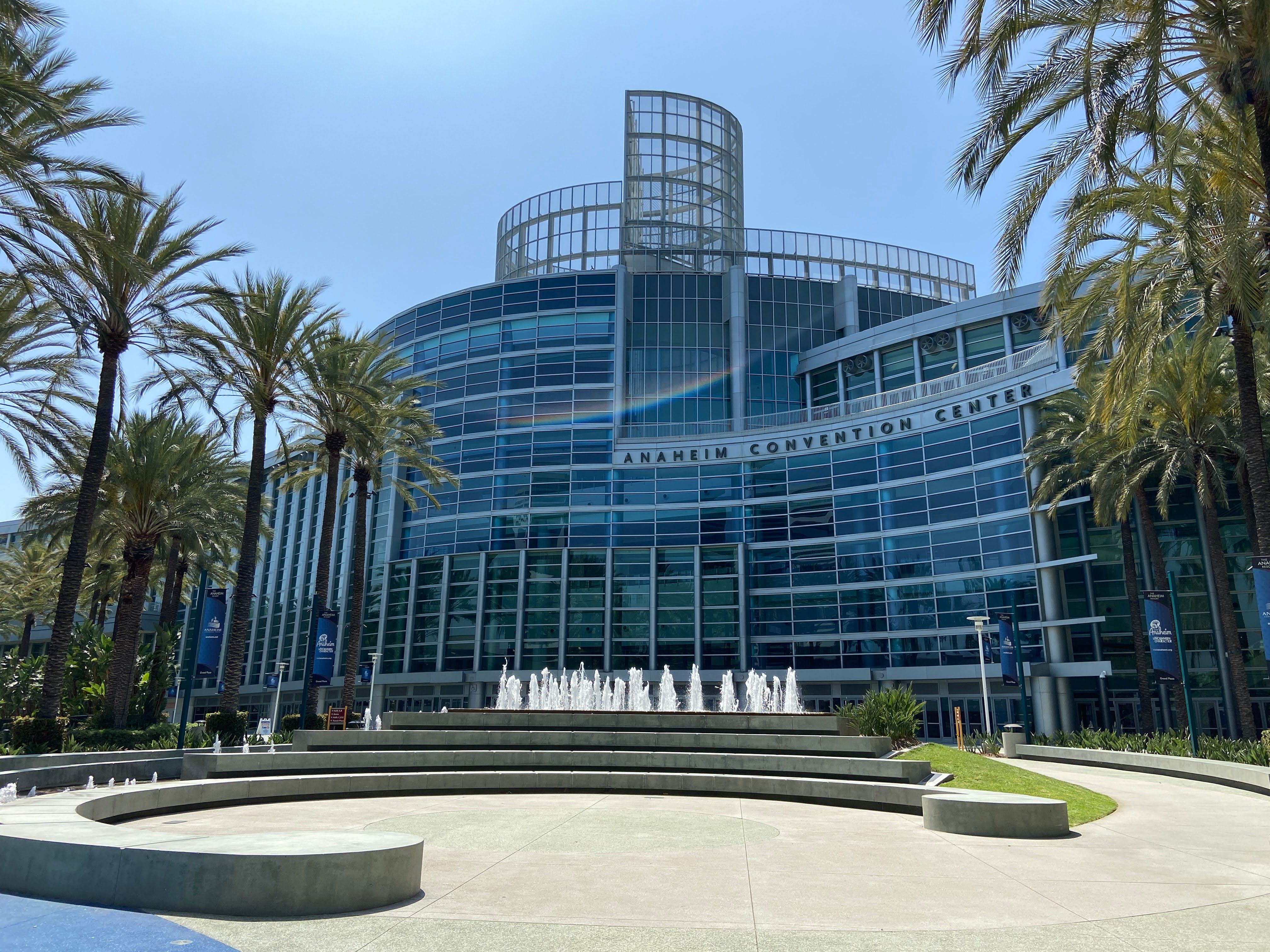 Anaheim_convention_center_2021