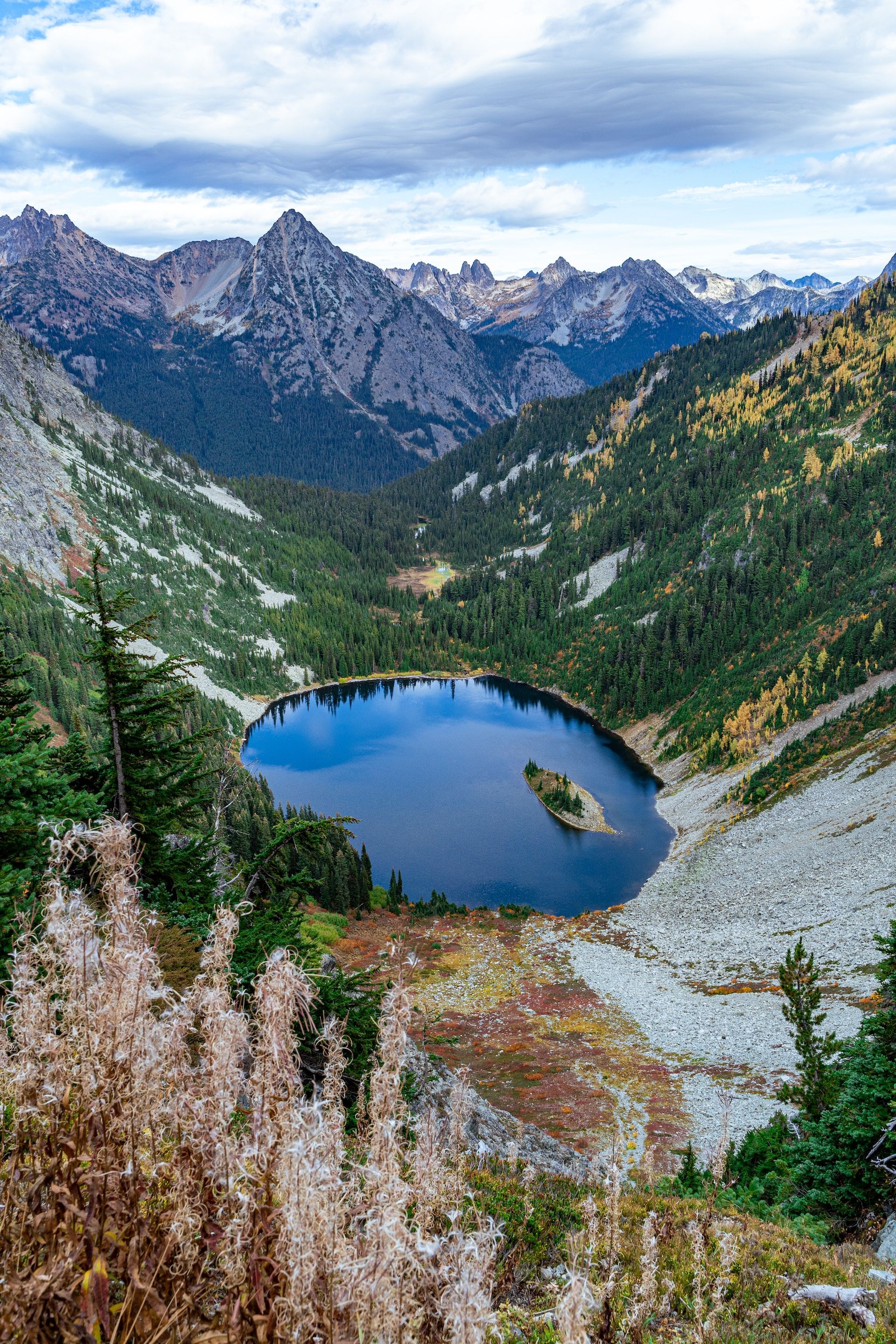 Exploring The Pacific Northwest: 10 Must-Do Fall Hikes If You're In ...