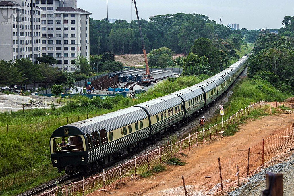 Eastern & Oriental Express on its way back to Bangkok from Singapore