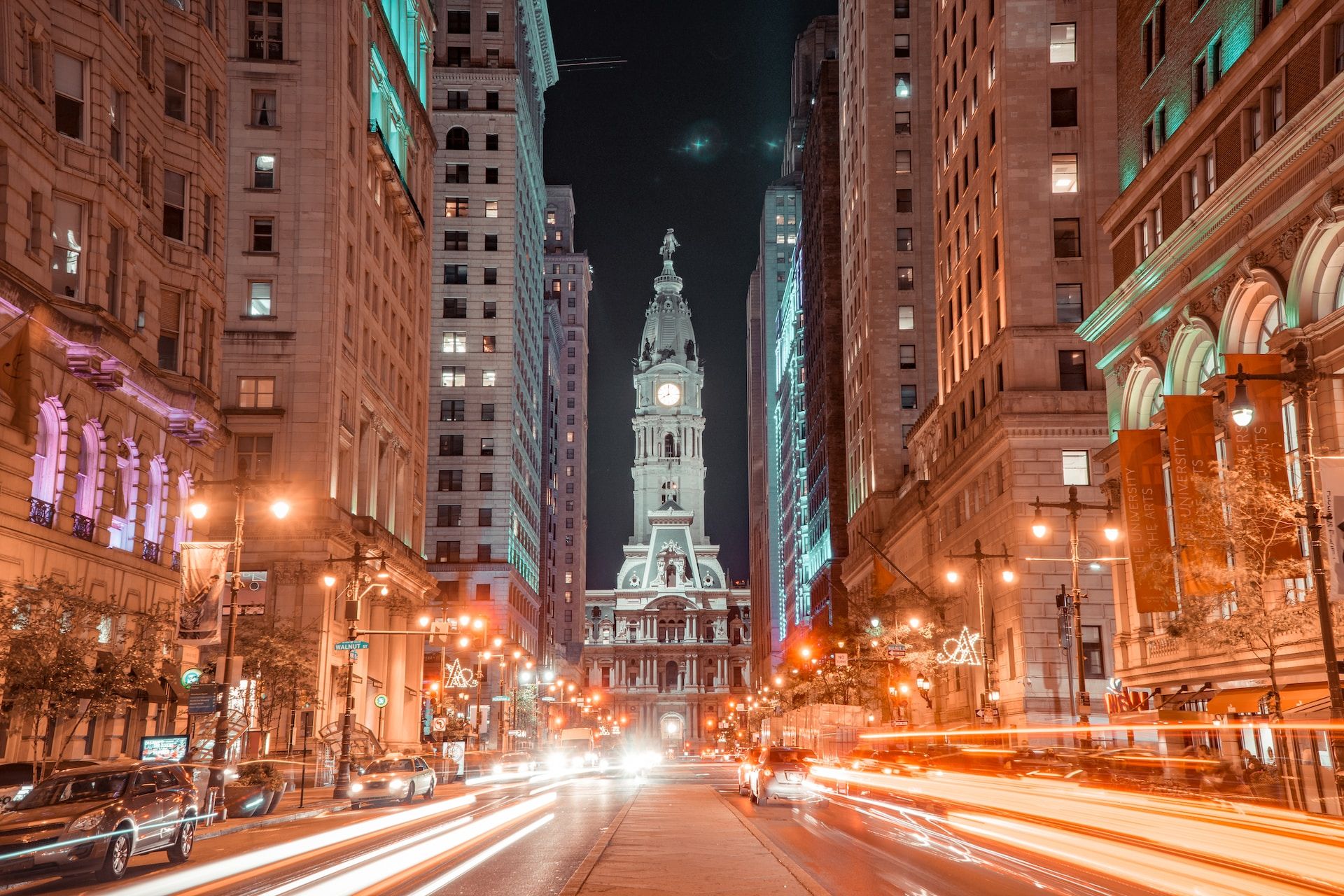 A Street View of Downtown Philadephia