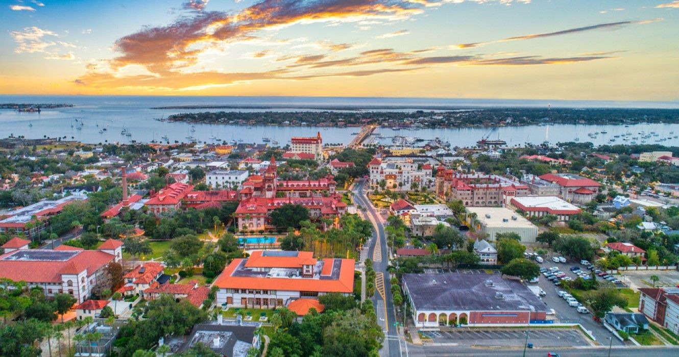 16 Cutest Small Towns In America | Travel usa, Usa travel guide, Road ... Best small towns in america