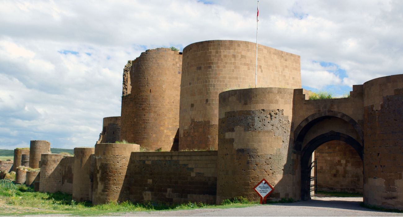 Visit Ani The FarFlung Ghost City In Turkey With Some Of The Best