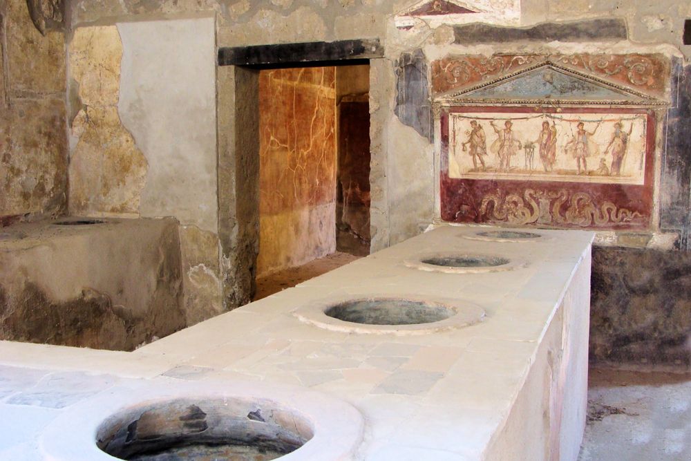 this-ancient-roman-snack-bar-in-pompeii-is-one-of-the-newest-excavated