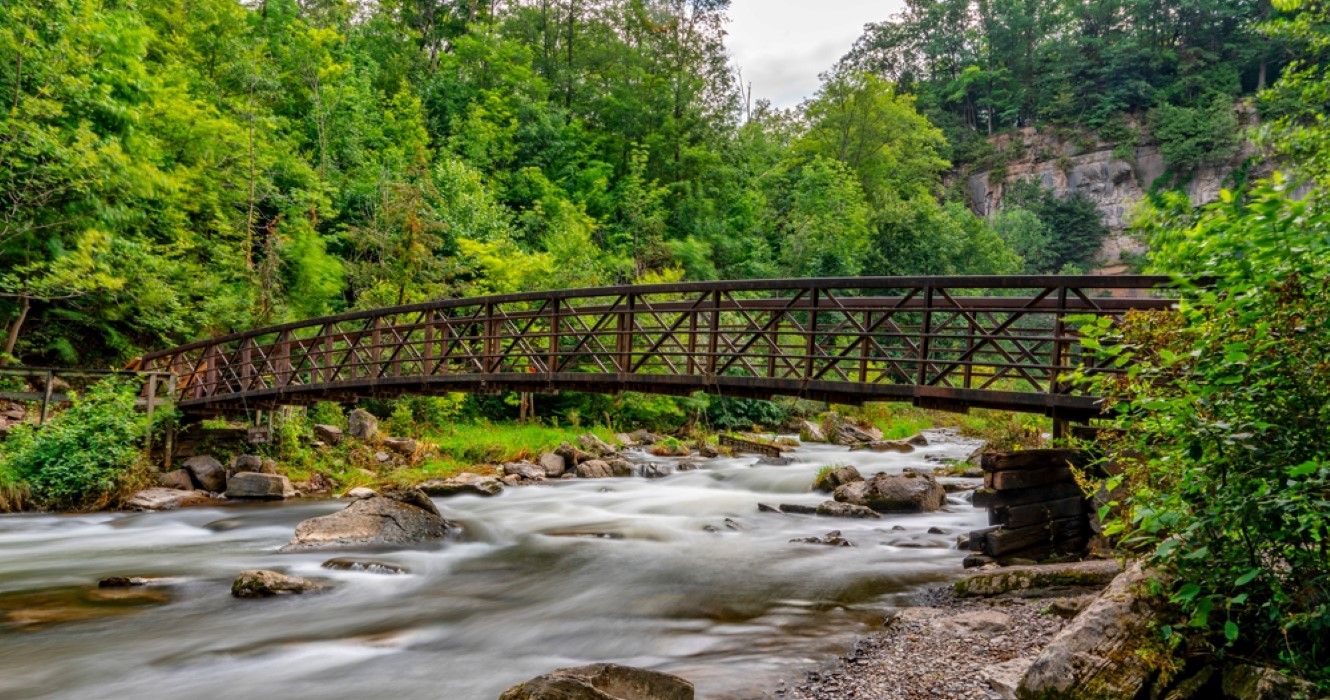 10 Rural Small Towns In New York That Are As Charming As They Are Scenic