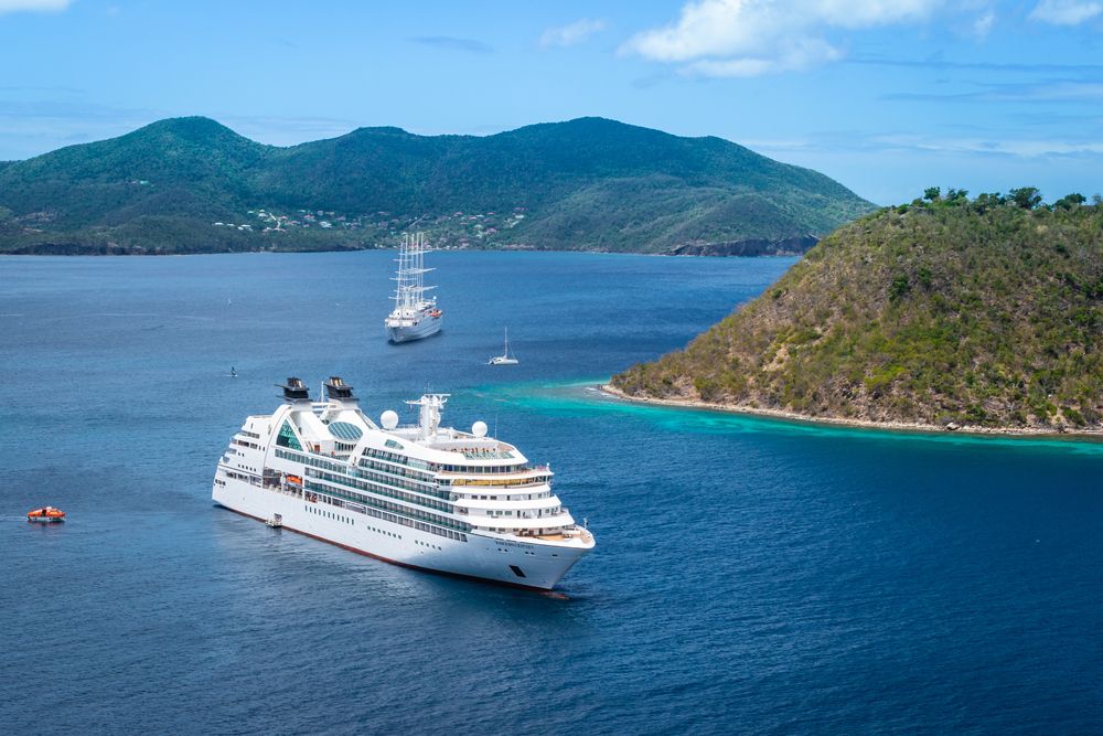 Cruise ship Seabourn Odyssey (Seabourn Cruise Line) in Guadeloupe