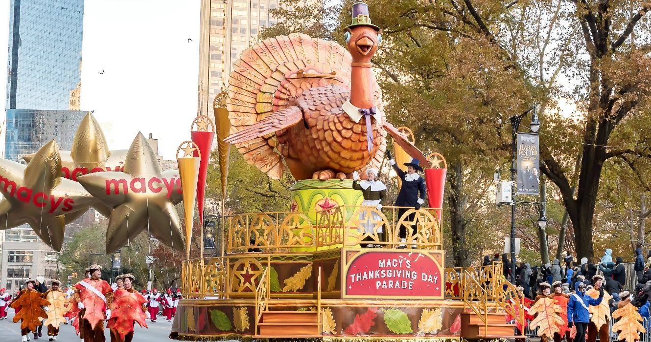 Watch thanksgiving parade live online