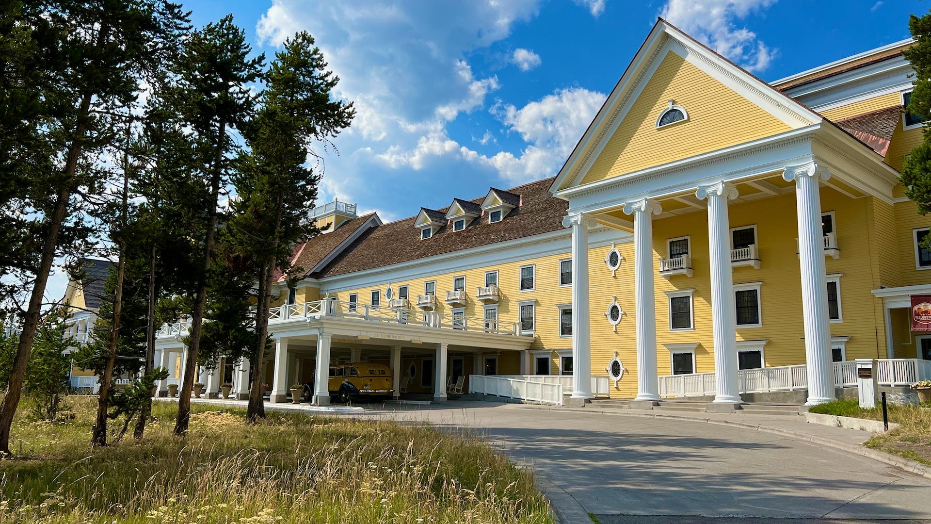 10 Historic Hotels In Wyoming You Should Book